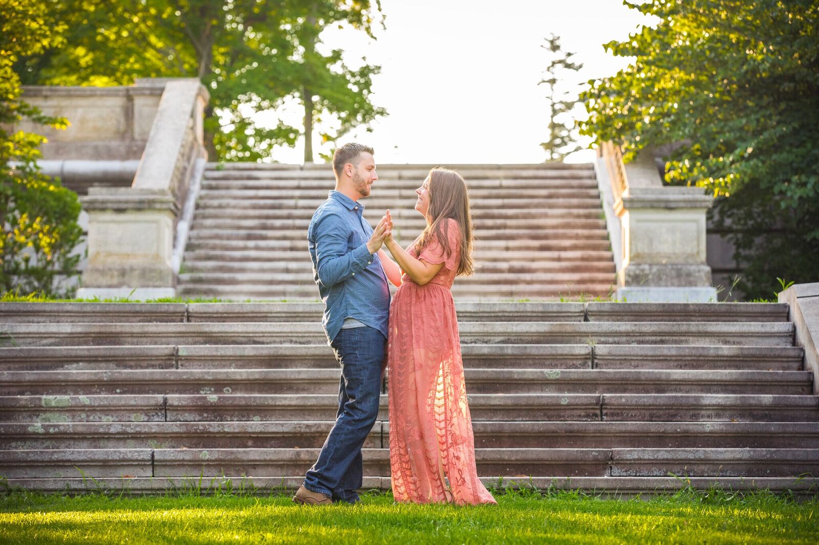 how to pose for engagement sessions