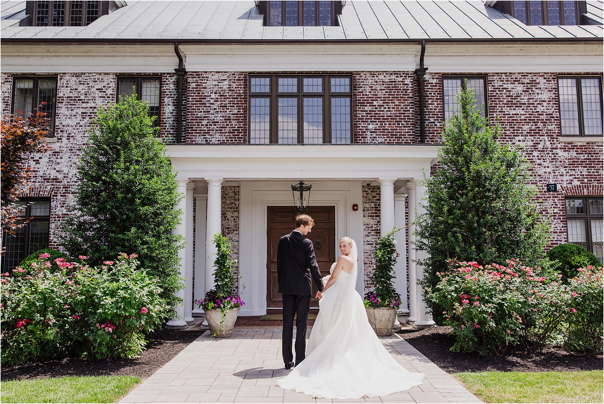 summer Hamilton farm wedding