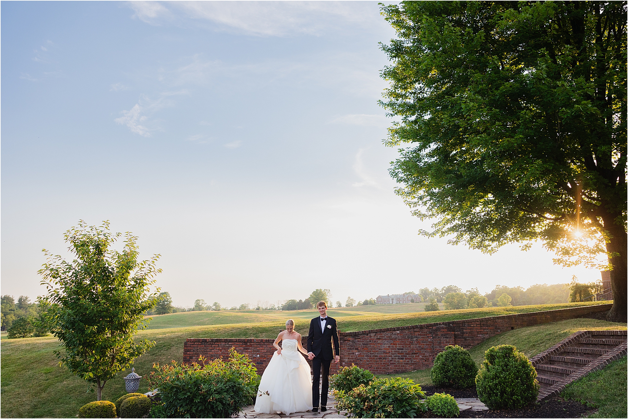 summer Hamilton farm wedding