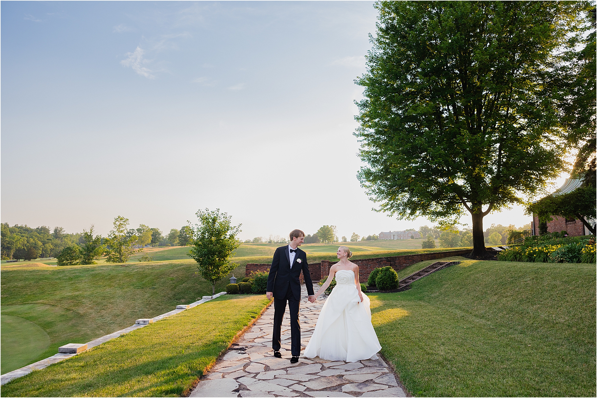 summer Hamilton farm wedding