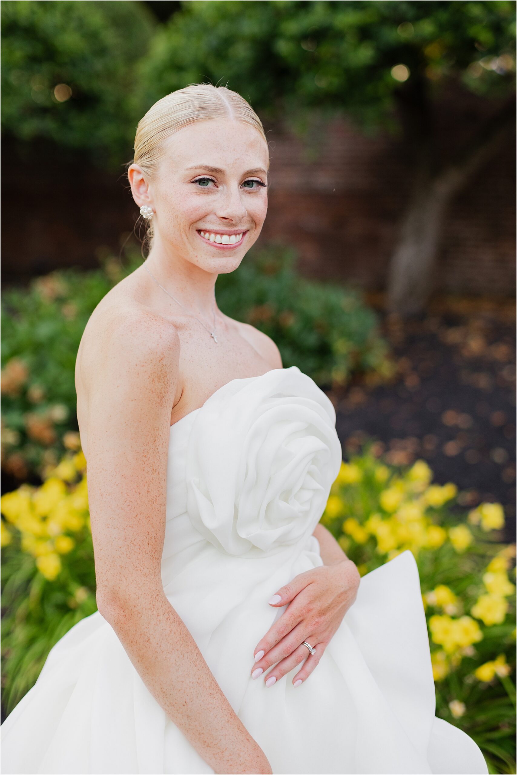 summer Hamilton farm wedding