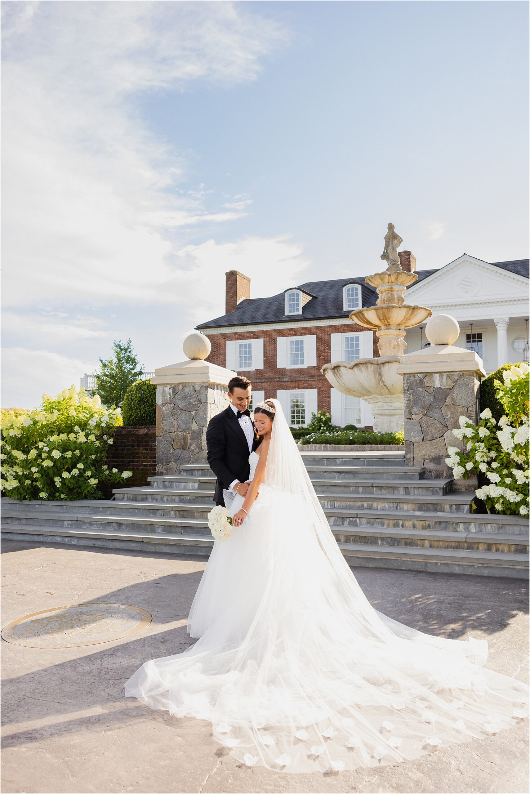 Summer wedding at Trump National Golf Club Bedminster photographed by Peach Photography