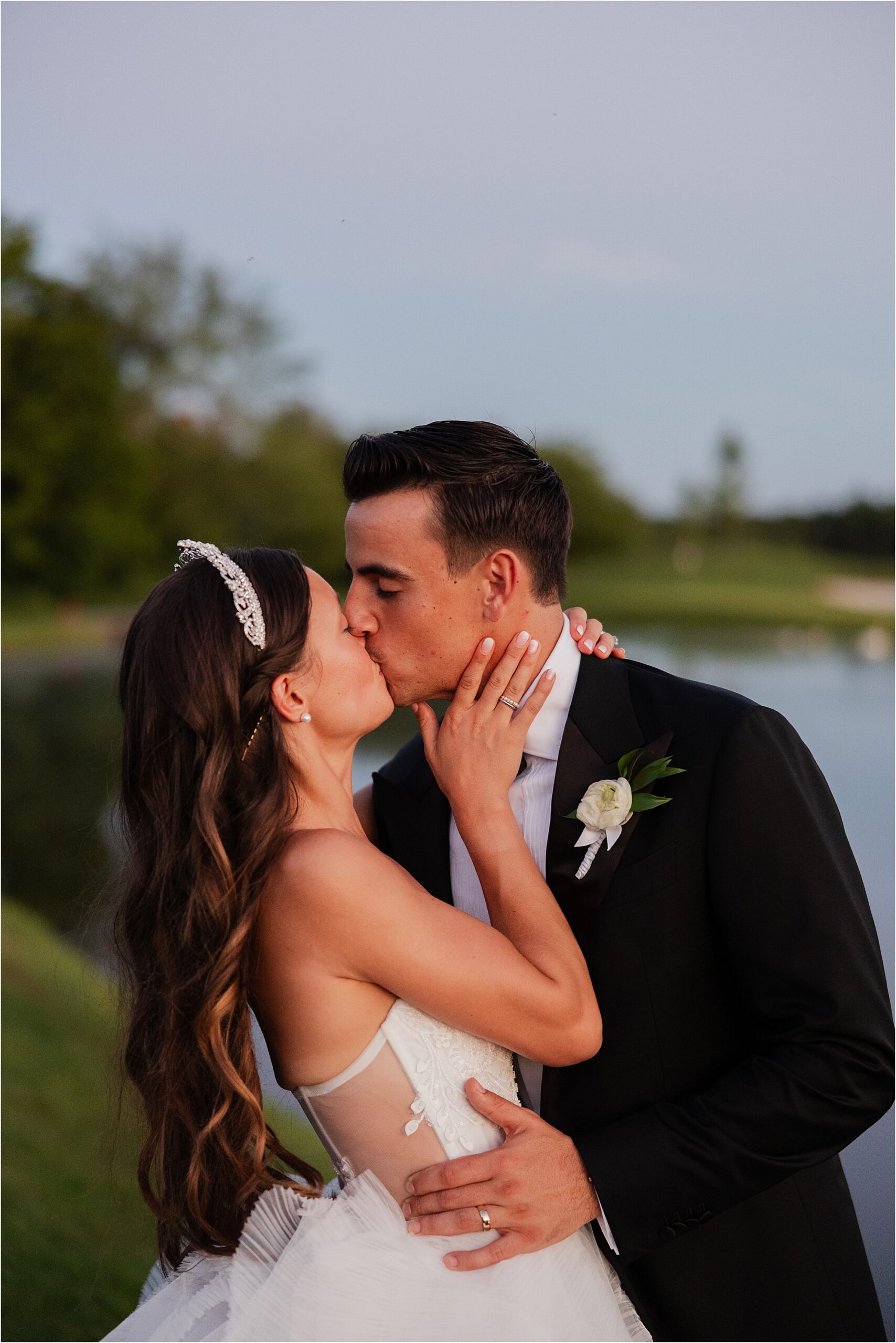 Summer wedding at Trump National Golf Club Bedminster photographed by Peach Photography